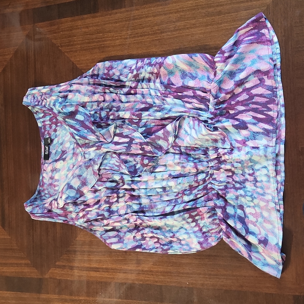 Women's patterned blouse